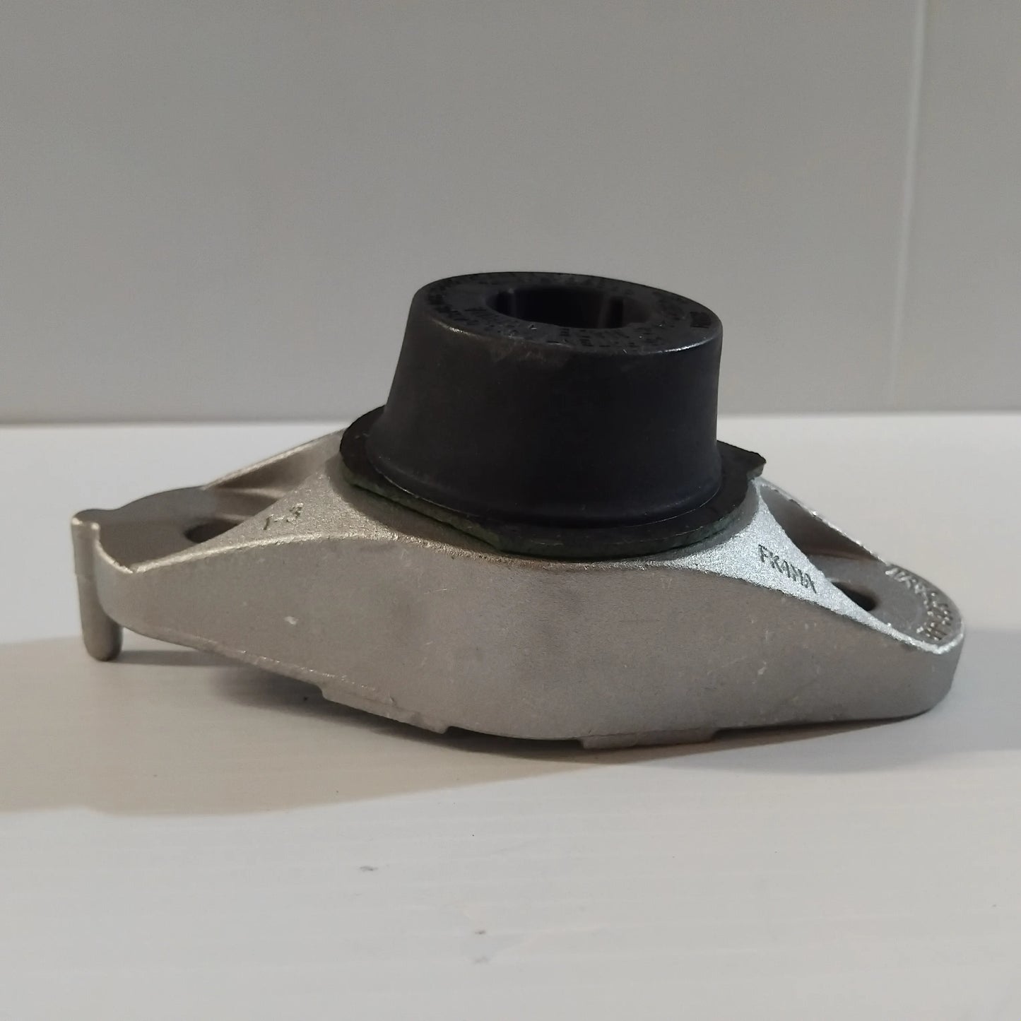 Genuine Exhaust Pipe Mounting Bracket - Ford Ranger 2022- | 2561644