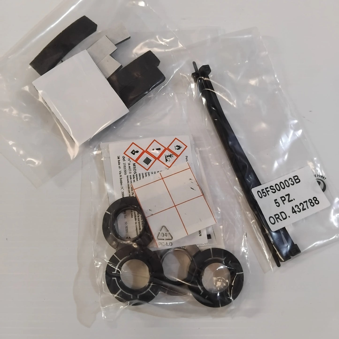 Carens Front Parking Sensor Kit 2013 Onwards | A2600ADU10