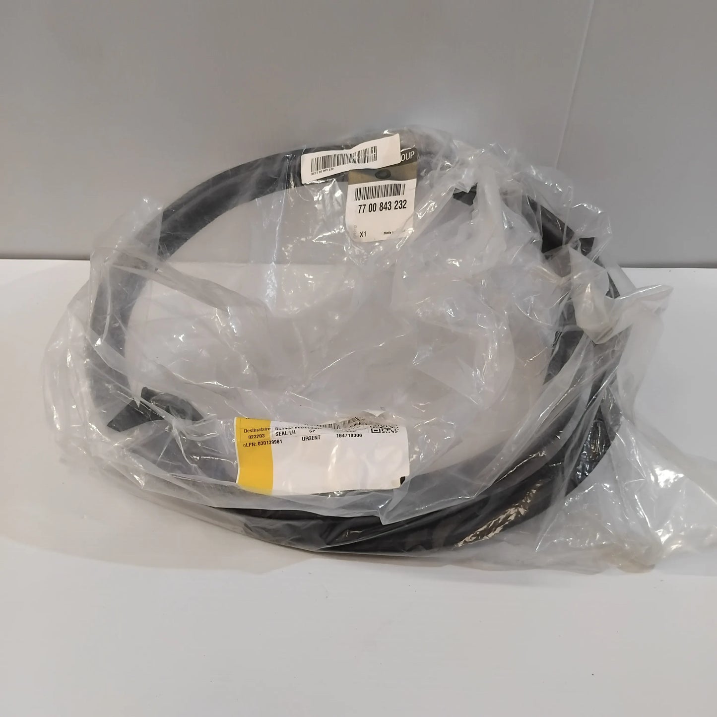 Genuine Renault Seal Lh  C2 | 77 00 843 232