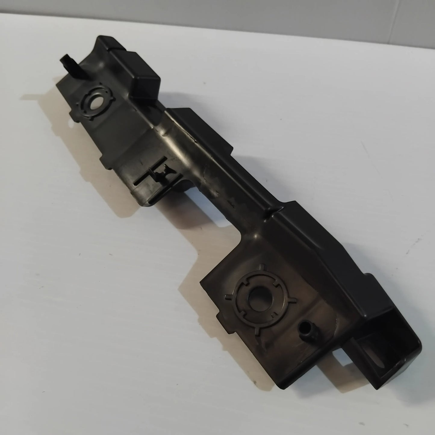 Genuine Right "A" Pillar Bracket - Ford Mustang 2015-2023 | 5354292