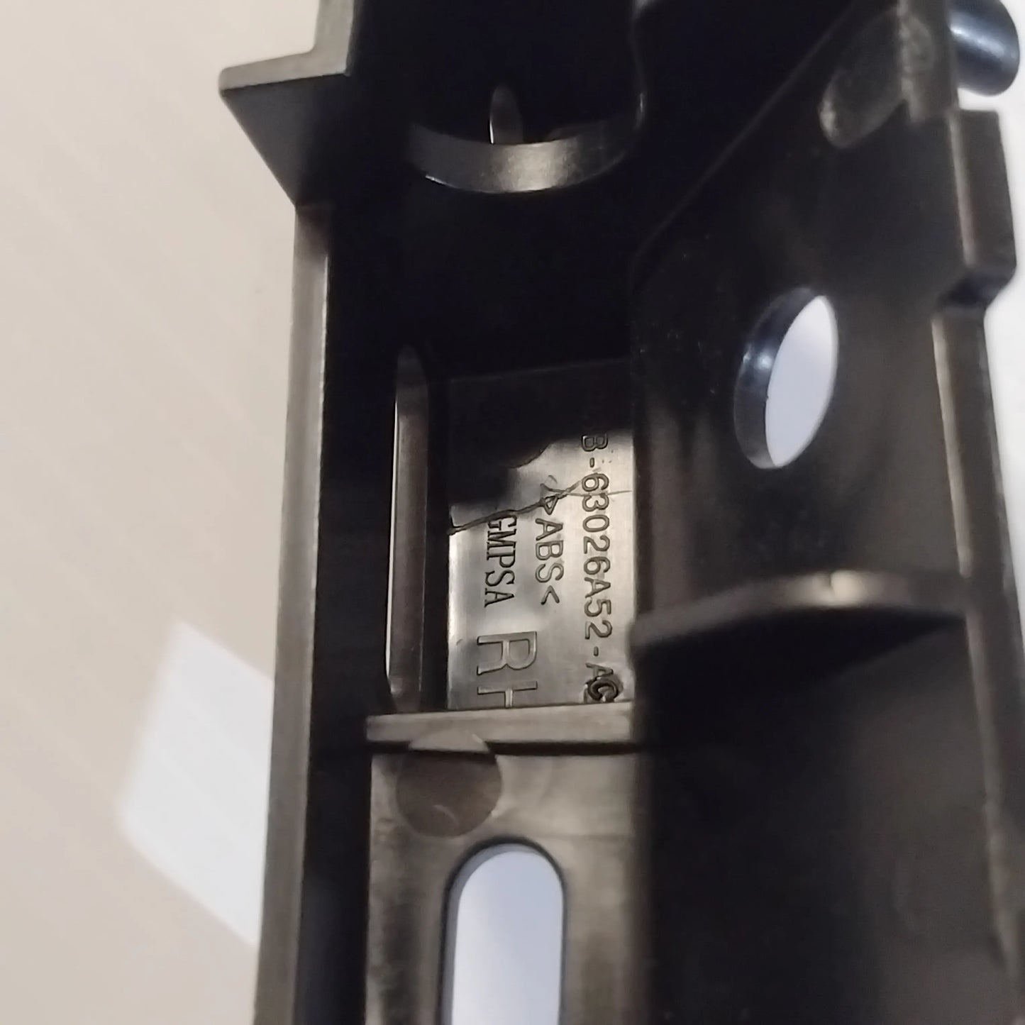 Genuine Right "A" Pillar Bracket - Ford Mustang 2015-2023 | 5354292