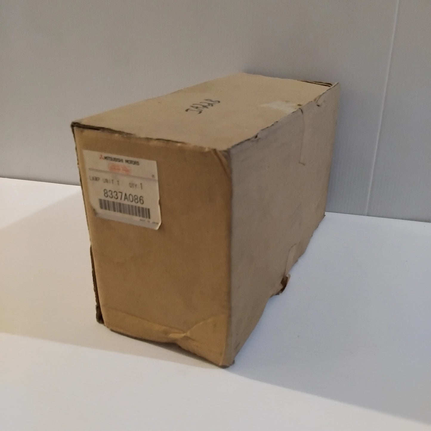 Genuine Mitsubishi Lamp Unit,Tail,Rh | 8337A086