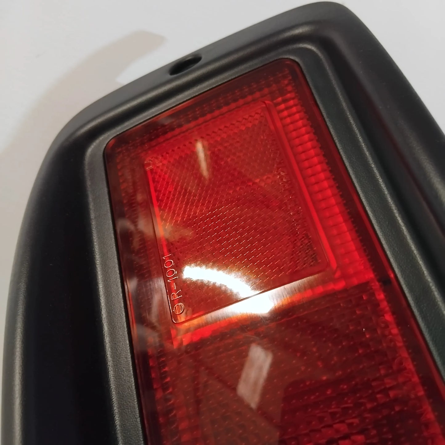 Genuine Mitsubishi Lamp Unit,Tail,Rh | 8337A086