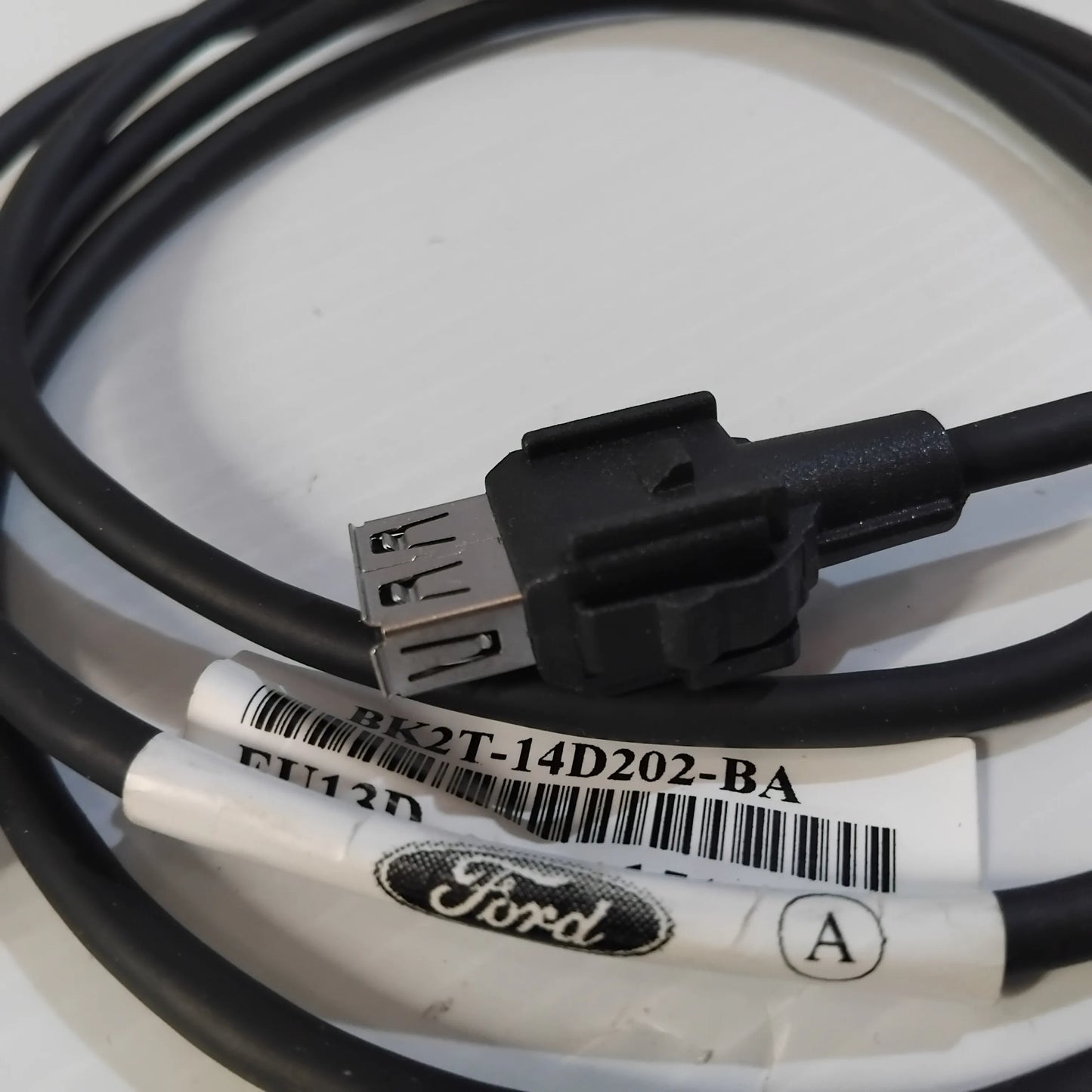 Genuine Dashboard USB Cable - Ford Transit 2012- Diesel | 1849775