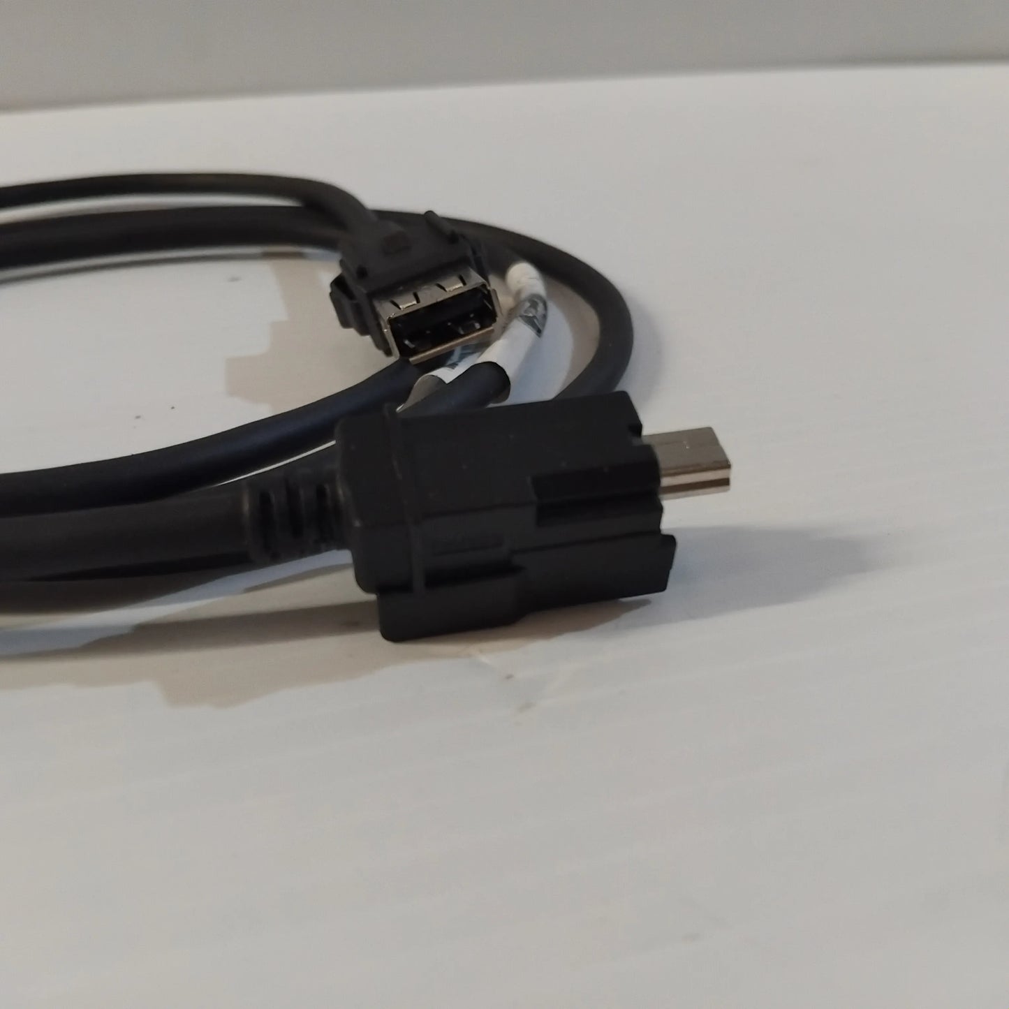 Genuine Dashboard USB Cable - Ford Transit 2012- Diesel | 1849775