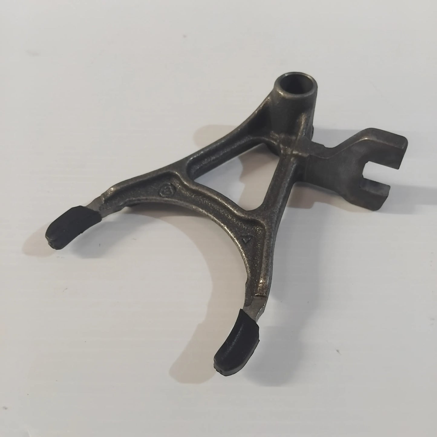 Genuine Clutch Fork - 3rd and 4th - Alfa Romeo 156 / Fiat 500L | 46820995