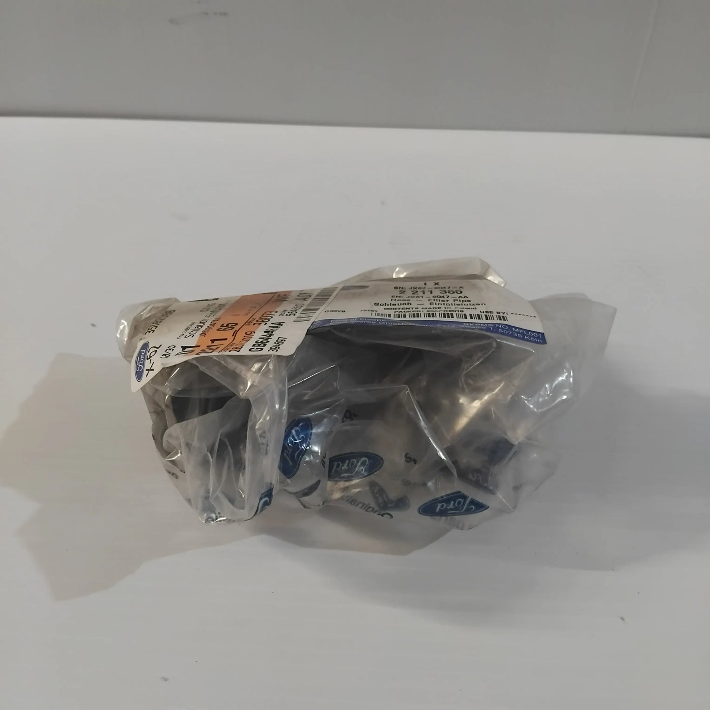 Genuine Fuel Tank Filler Pipe Connector - Ford Focus / Kuga Petrol | 2211365