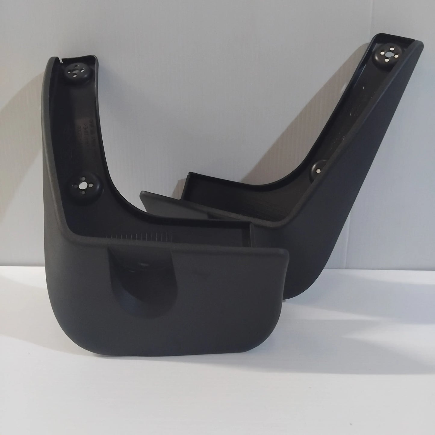 Genuine Hyundai Mud Guard Kit | 3ZF46AC400