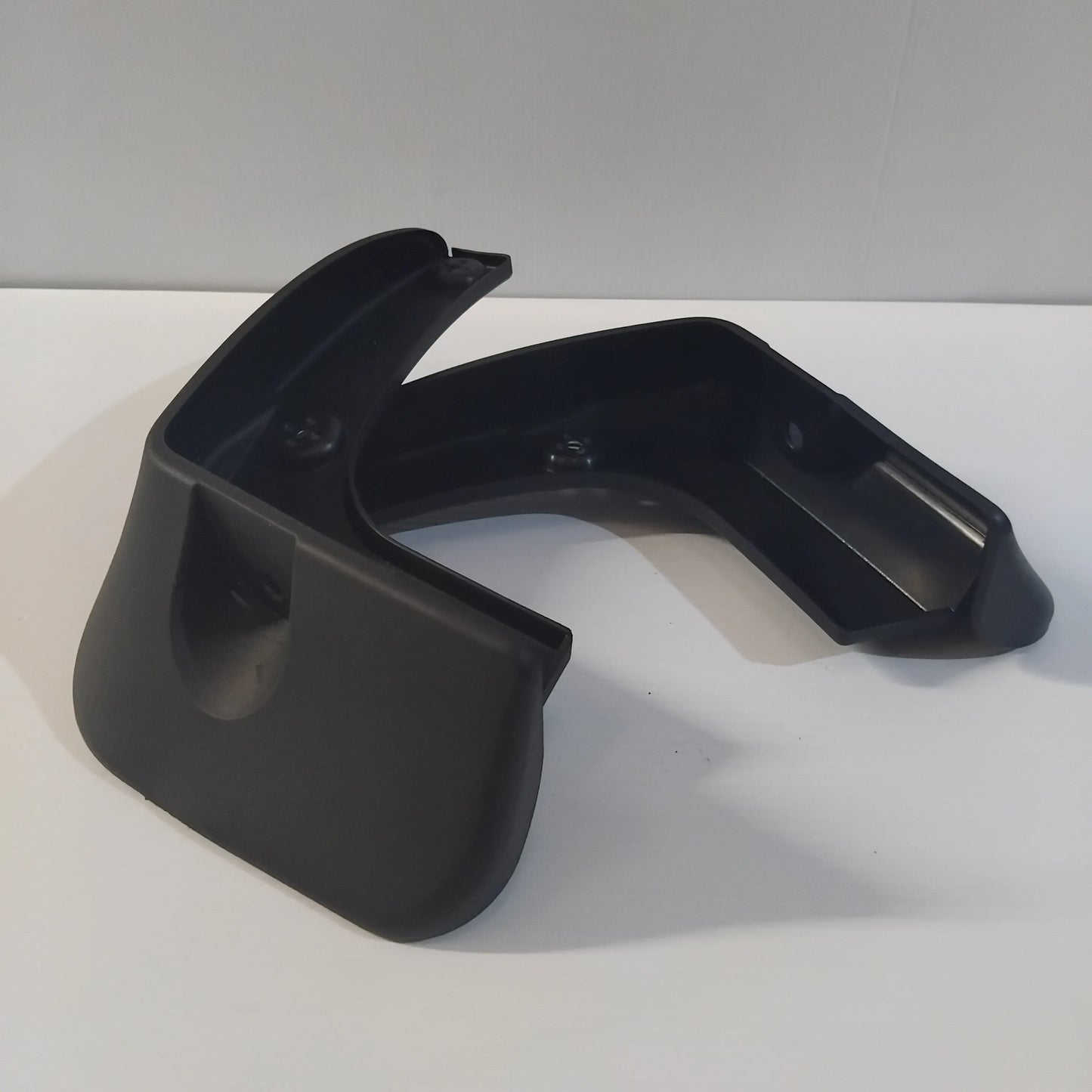 Genuine Hyundai Mud Guard Kit | 3ZF46AC400