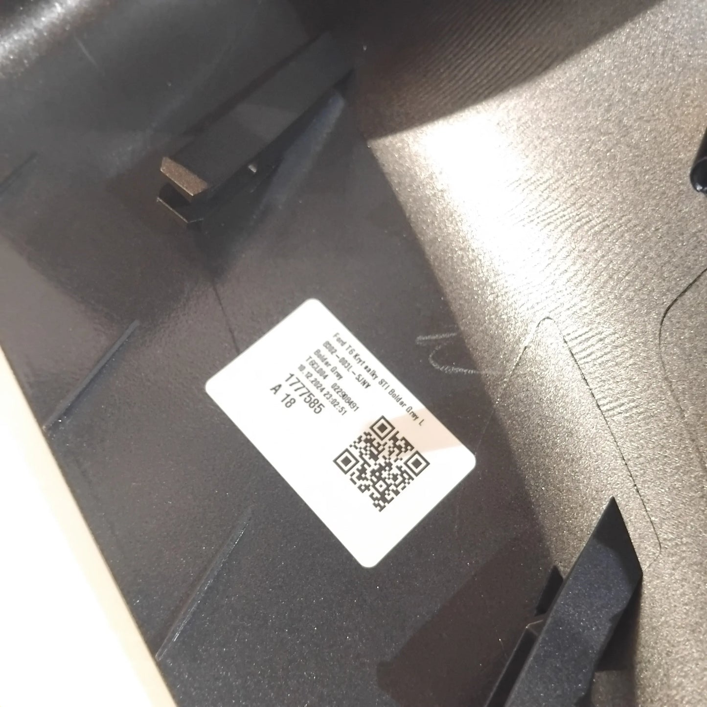 Genuine Left Wing Mirror Cover - Ford Ranger 2019- | 2325150