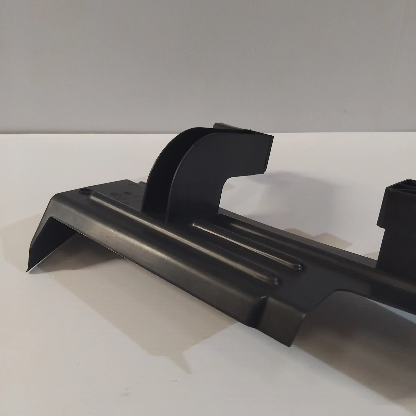 Genuine Right Fender Air Deflector - Ford Focus 2011-2019 | 1749570