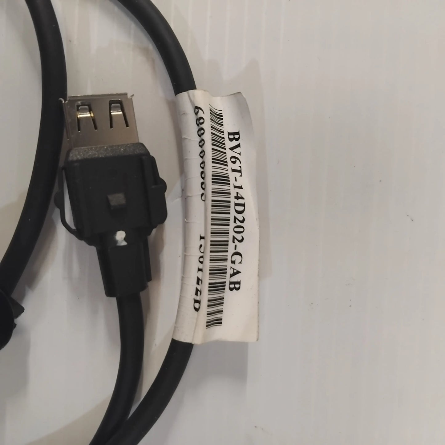 Genuine Centre Console USB Cable - Ford Focus 2011-2015 | 1820616