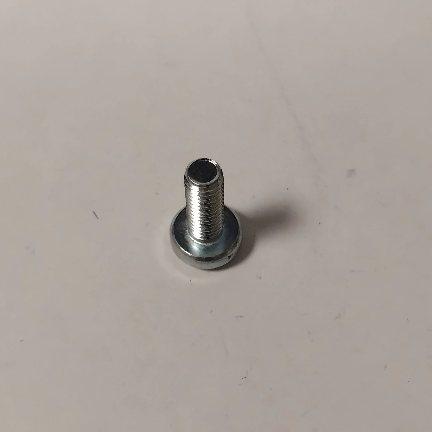 Genuine Vauxhall Screw | 55588147