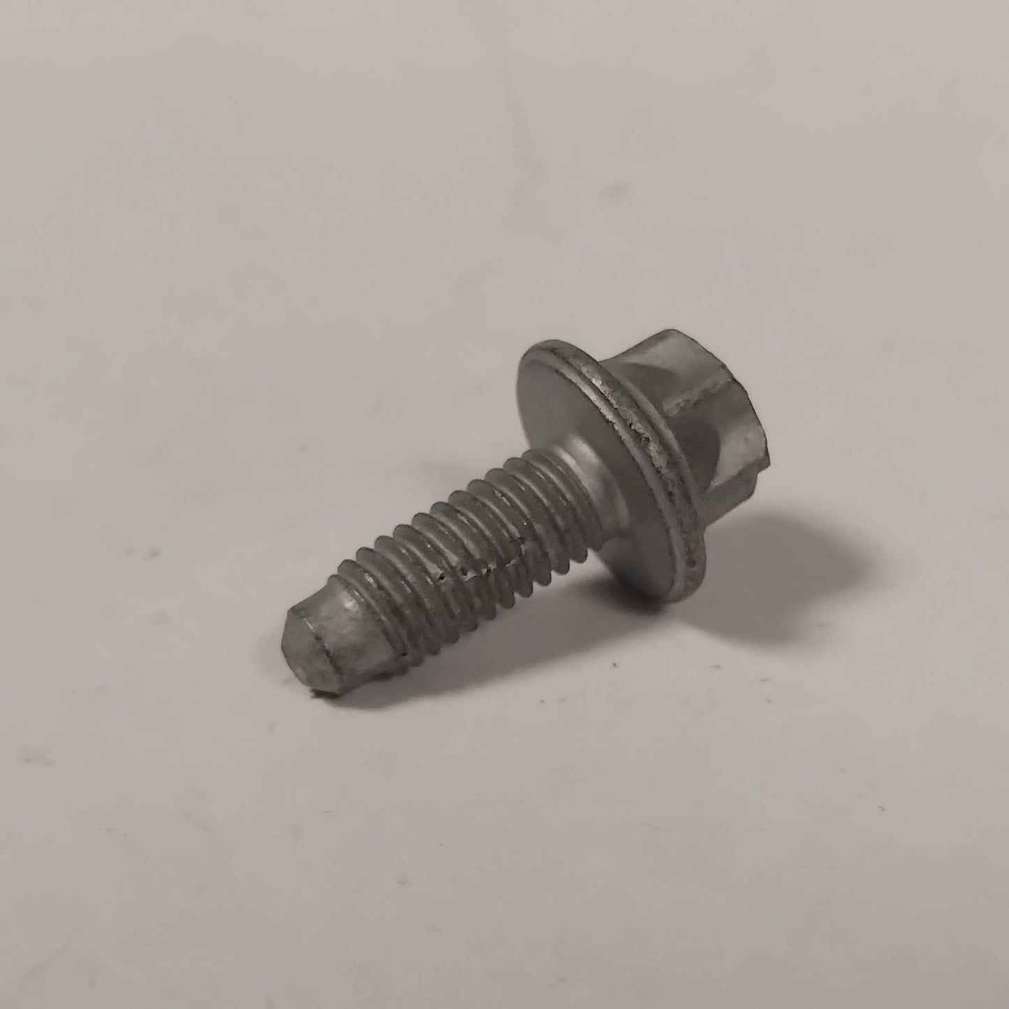 Genuine Fiat Screw | 811900001