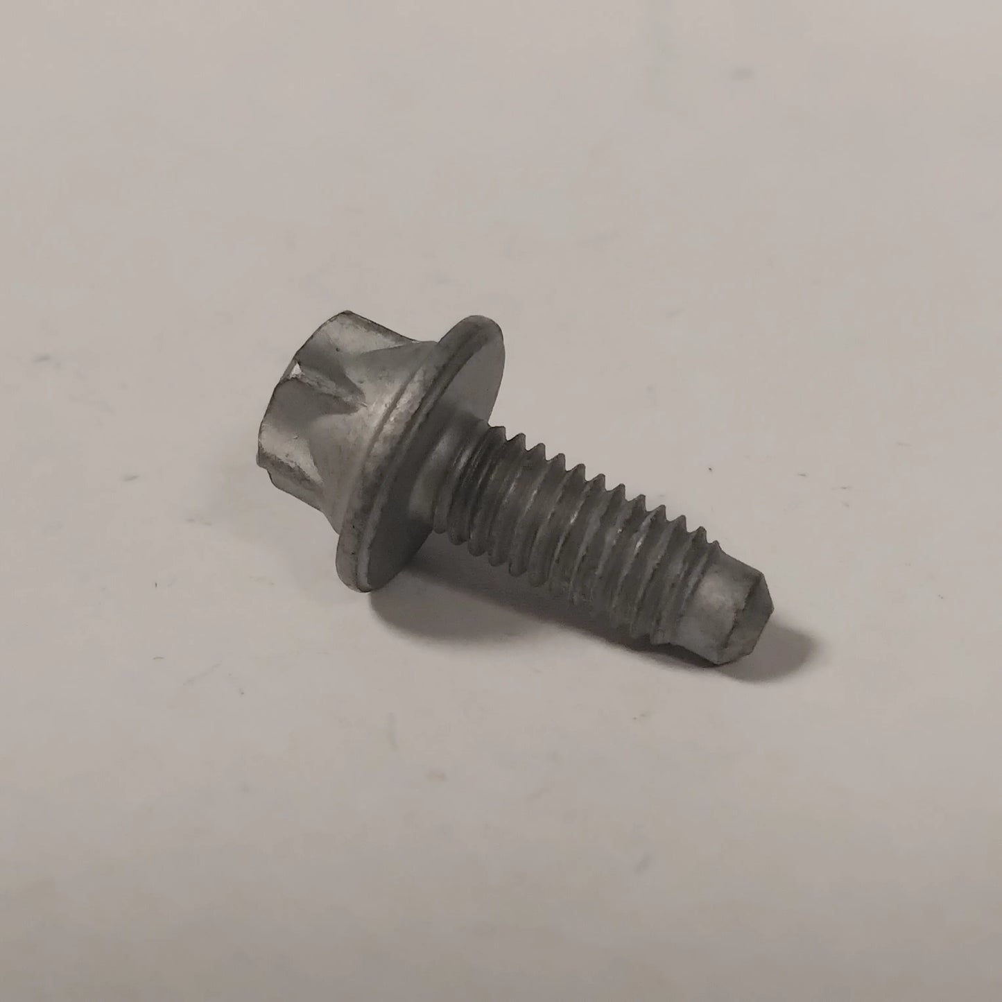 Genuine Fiat Screw | 811900001
