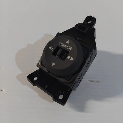 Genuine Kia Switch Assy-Mirror R | 935301Y500