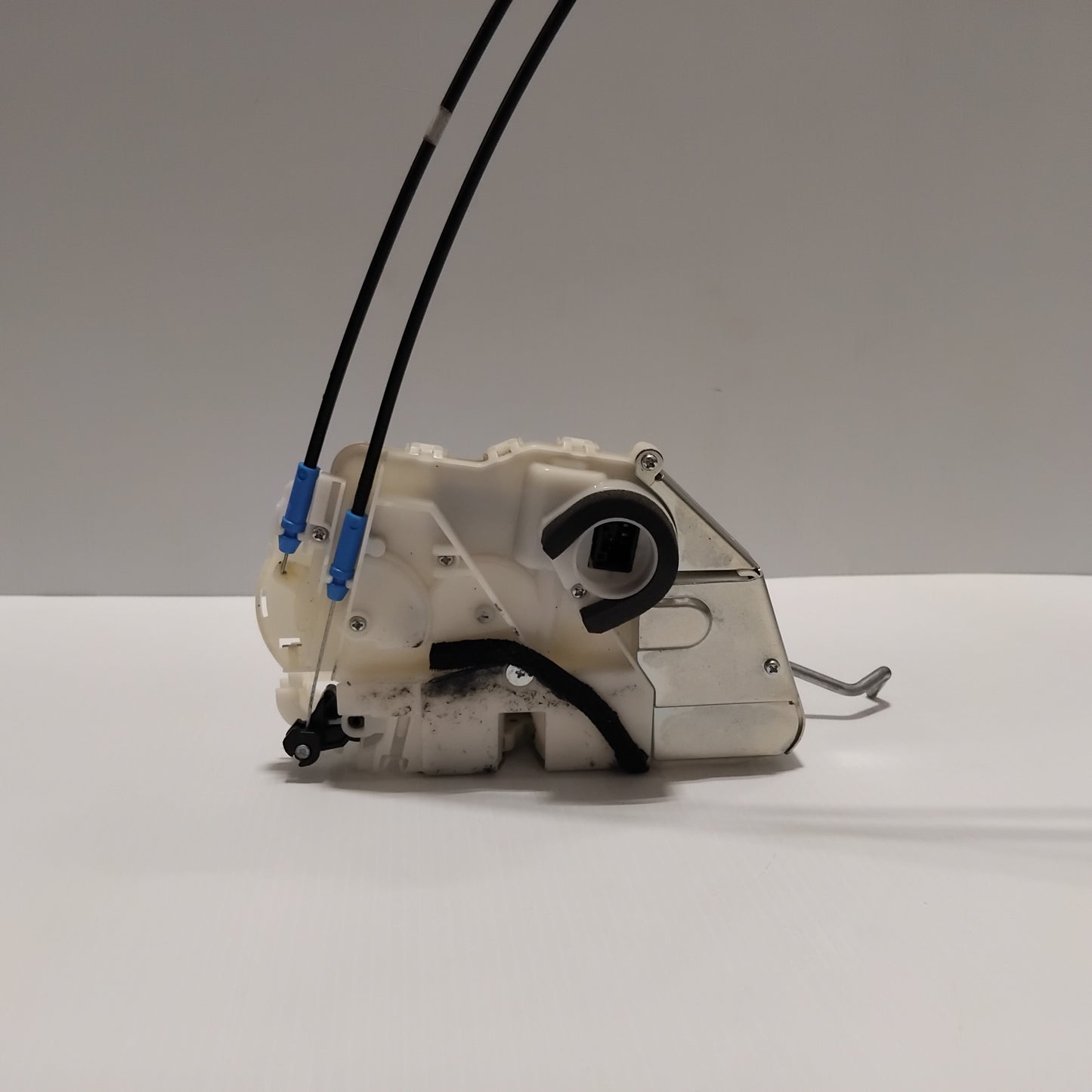 Genuine Suzuki Latch,Front Door,R Apk | 82201-54PA0-000