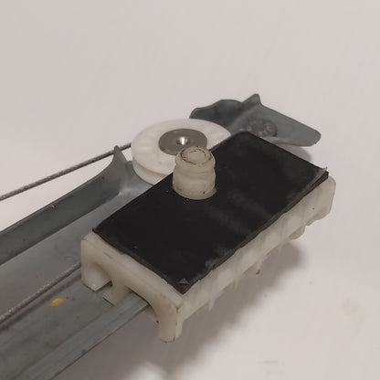 Genuine Front Right Window Regulator - Renault Trafic 2014-2024 | 80 72 075 38R