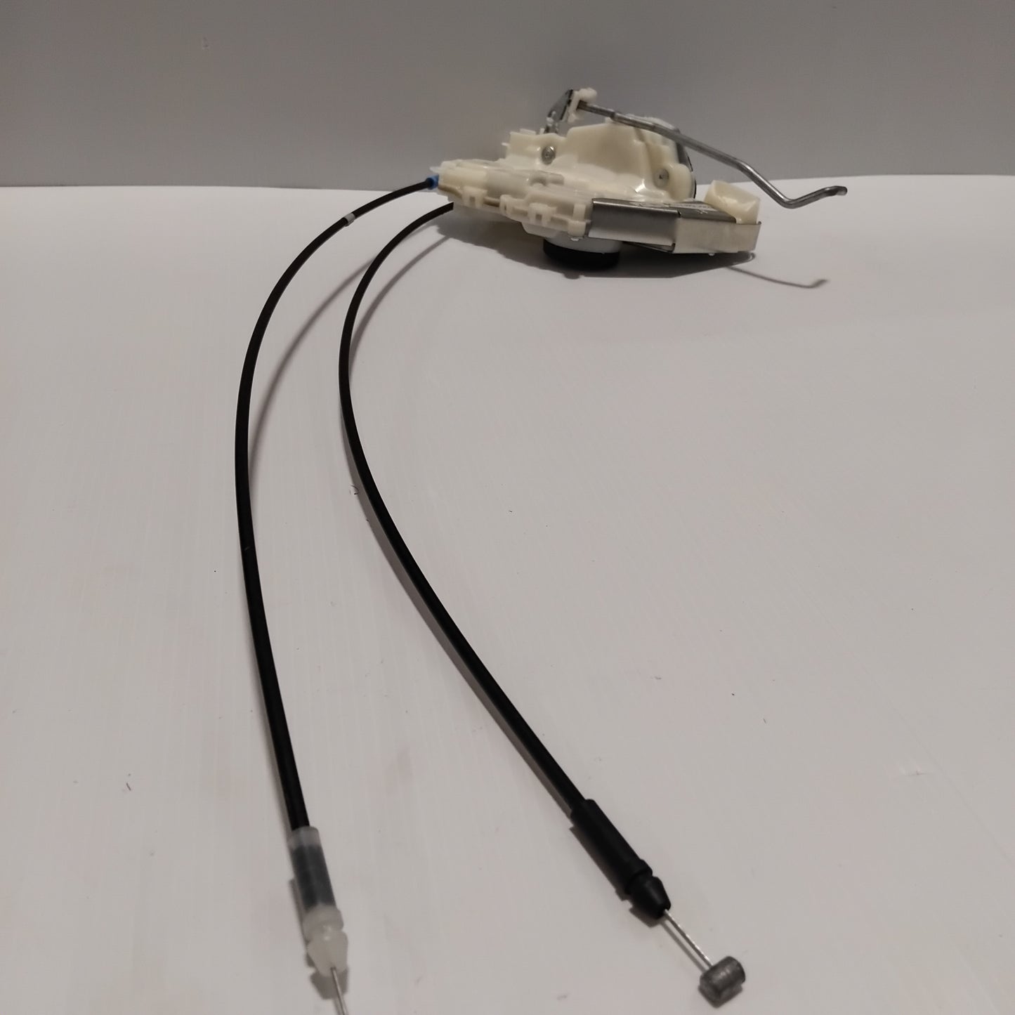 Genuine Suzuki Latch,Front Door,R Apk | 82201-54PA0-000