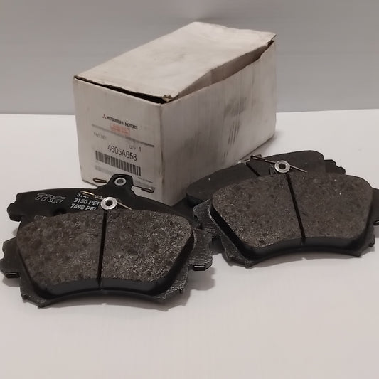 Genuine Mitsubishi Pad Set,Fr Brake | 4605A658