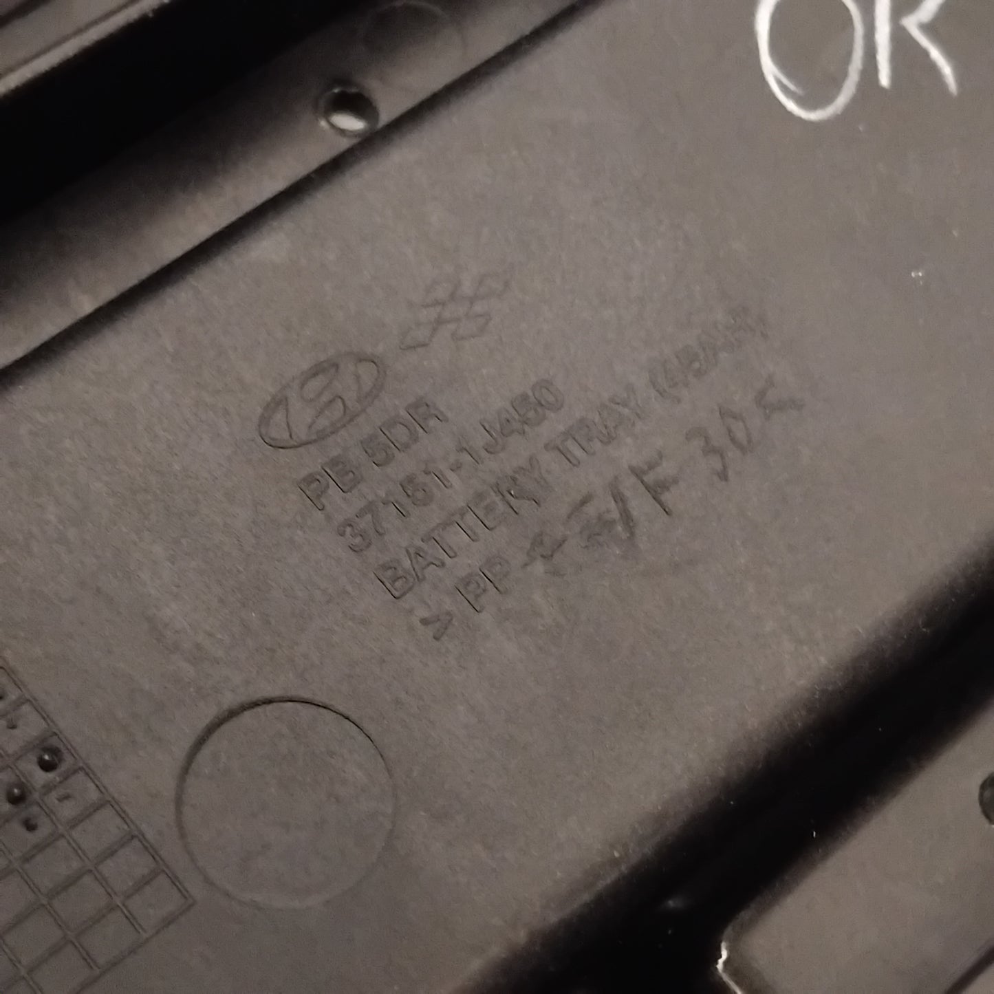Genuine Hyundai Tray Assy-Battery | 371501J450