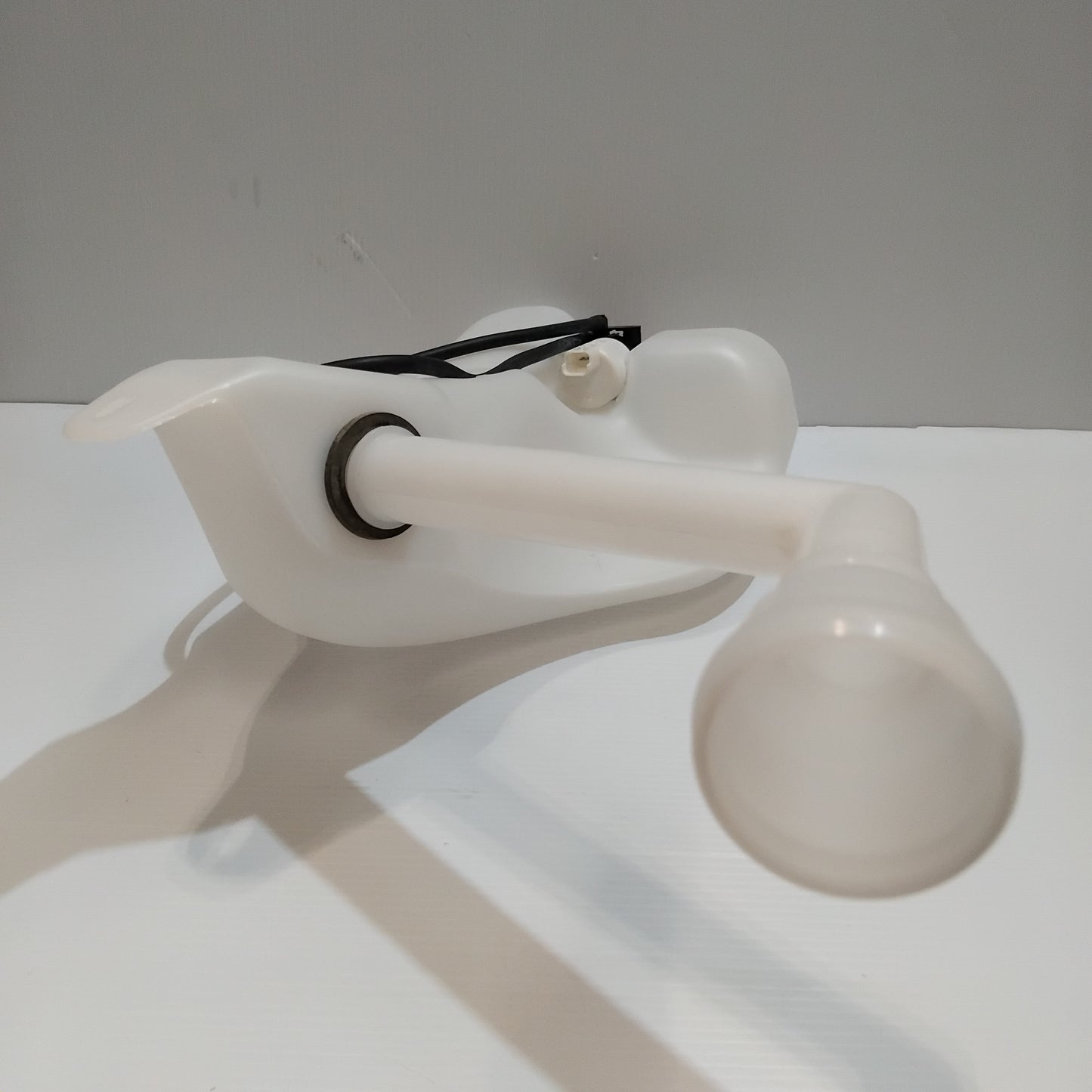 Genuine Renault Reservoir Eqp Lav | 28 91 031 55R