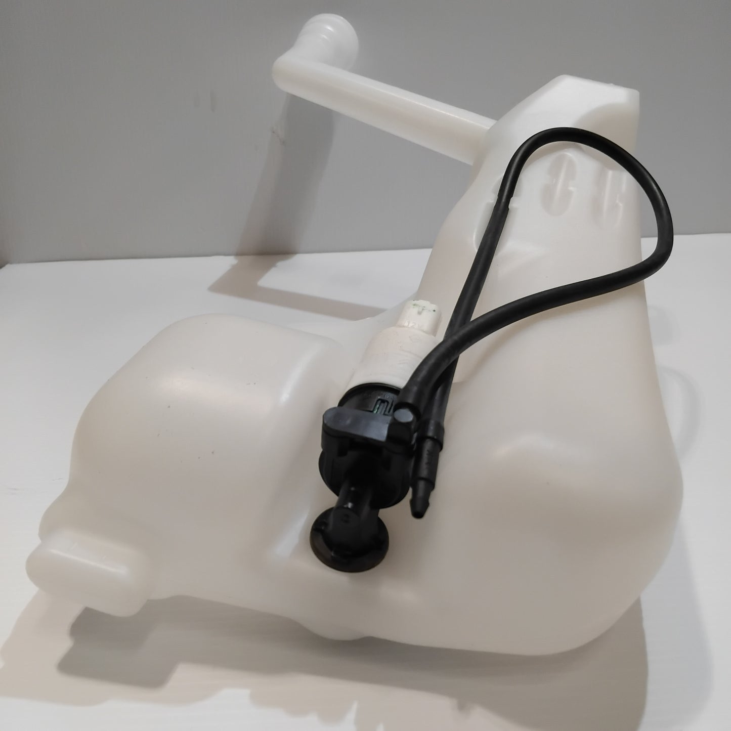 Genuine Renault Reservoir Eqp Lav | 28 91 031 55R