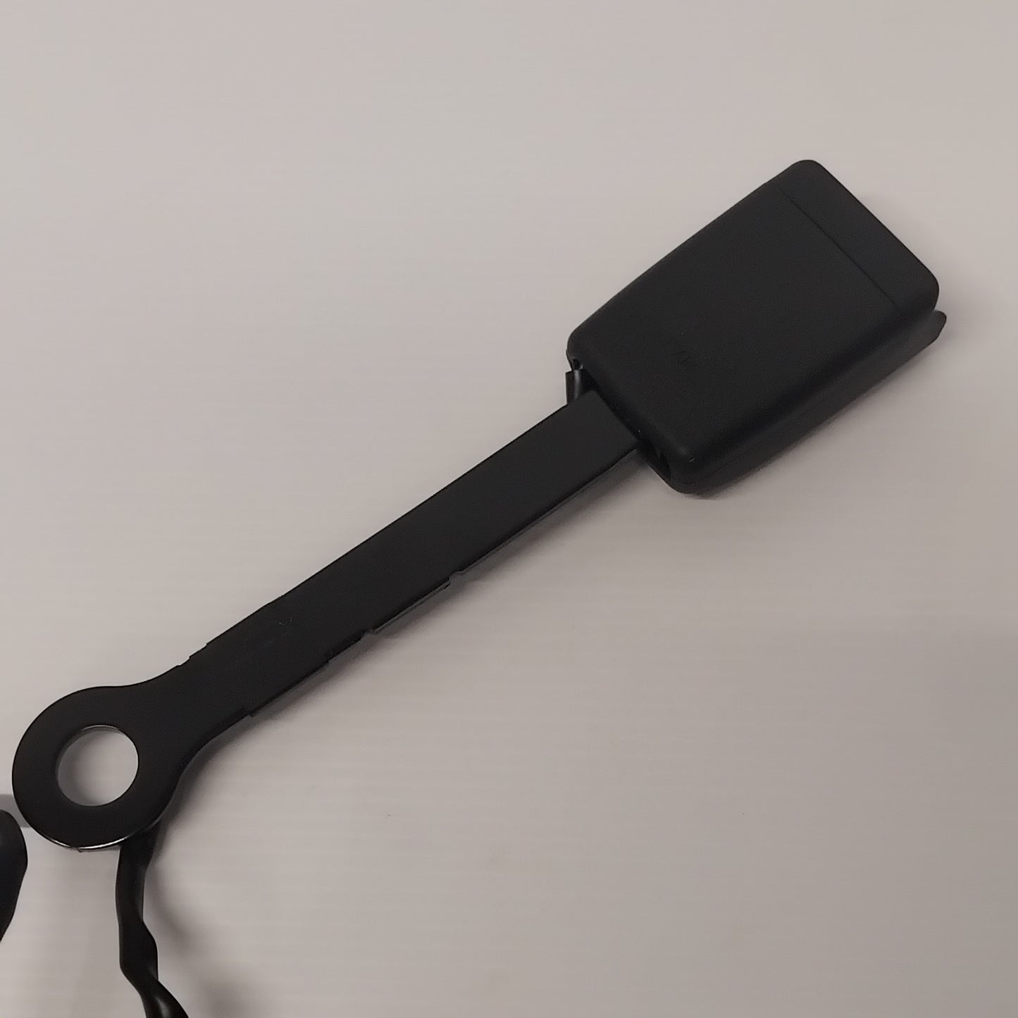 Genuine Front Right Seat Belt Buckle - Nissan Juke 2010-2011 | 868431KA1A