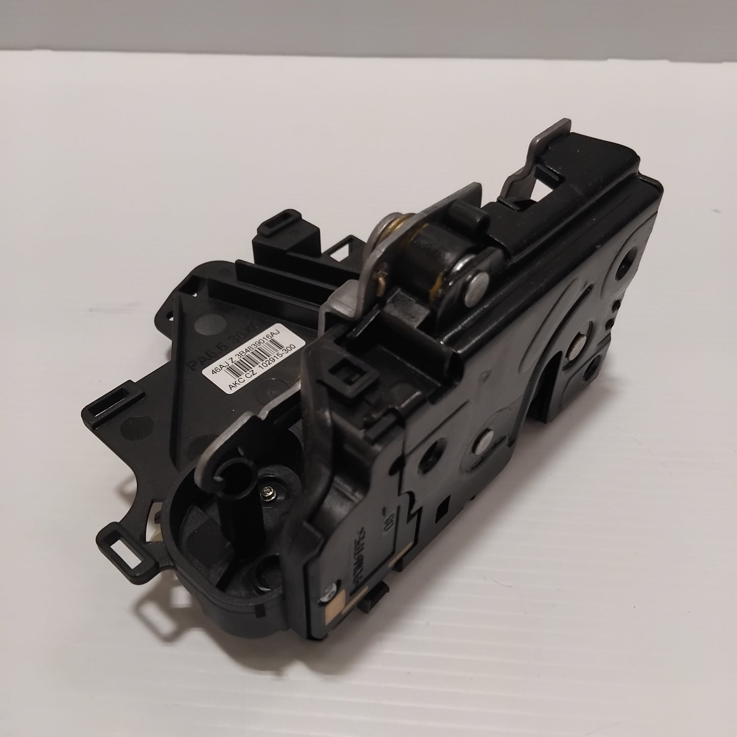 Genuine SEAT Latch | 3B4839016AJ