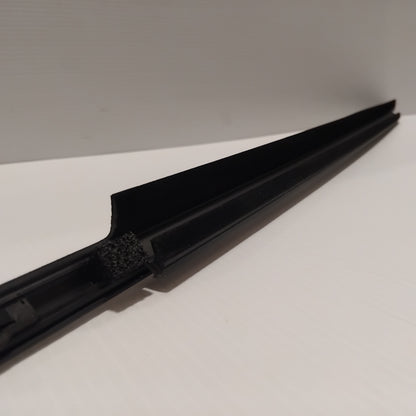 Genuine Hyundai W/Strip Assy-Rr Dr B | 832201J000