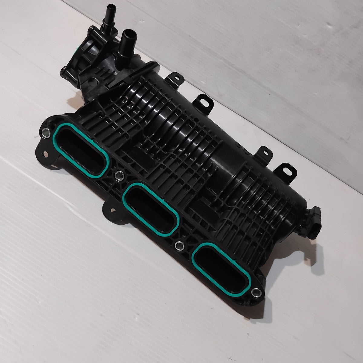 Genuine Ford Manifold Assy - Inlet | 2556710