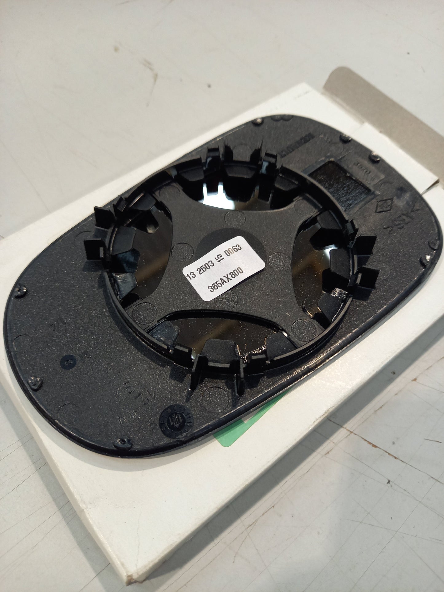 Genuine Nissan Glass-Mirror | 96365AX800