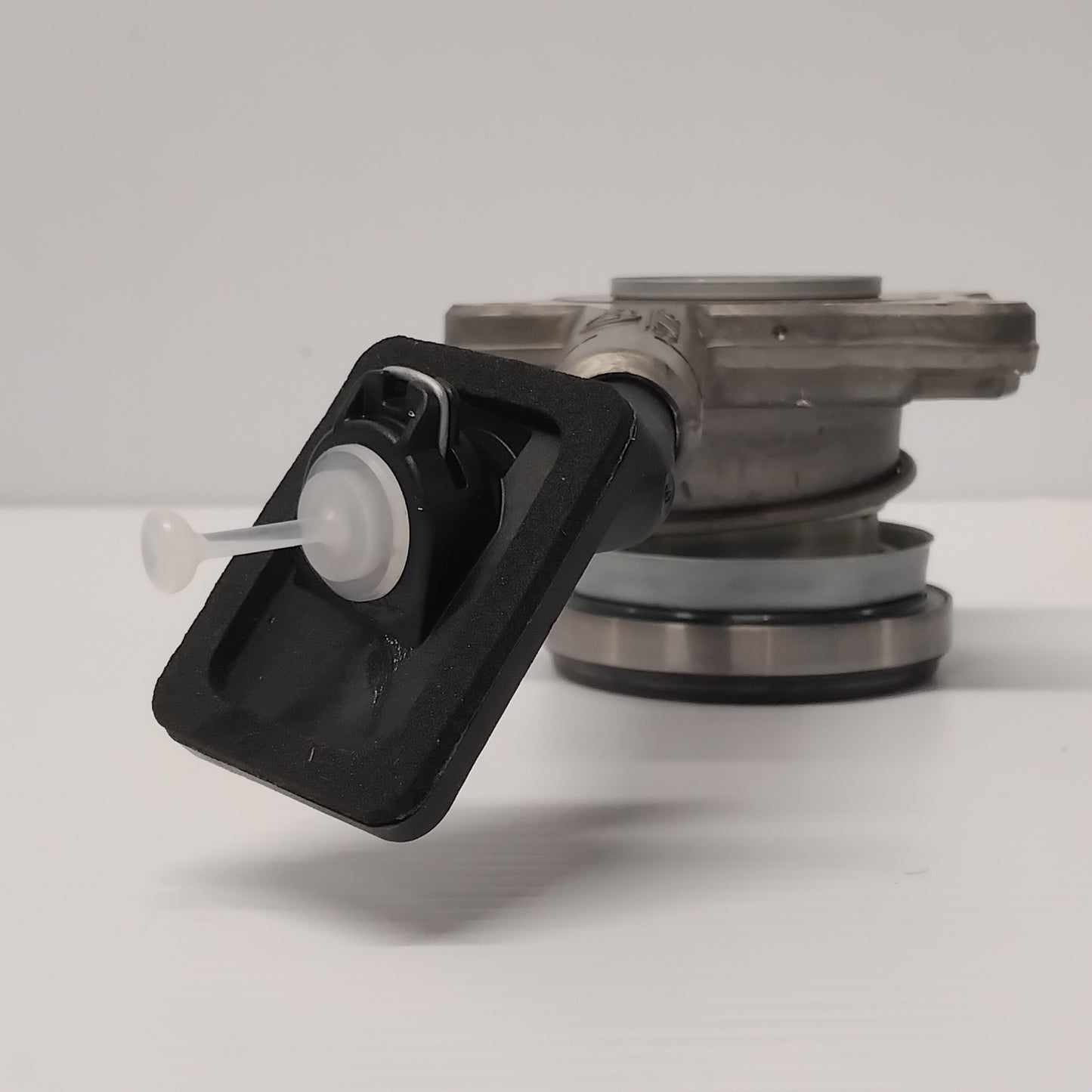 Genuine Clutch Slave Cylinder - Ford Edge / Focus / Kuga / Mondeo | 2191103