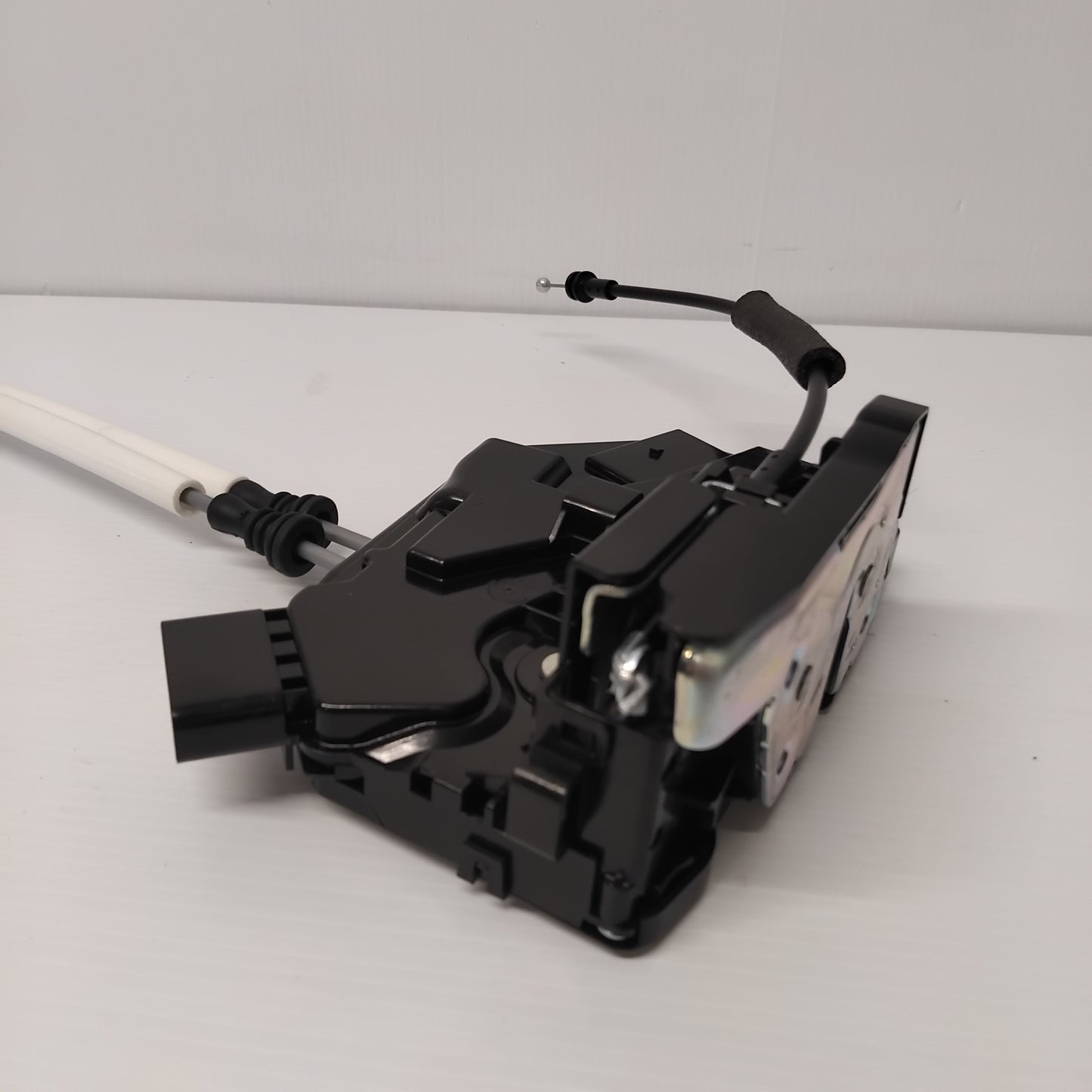 Genuine Hyundai Latch Assy-Front Doo | 81310D7600