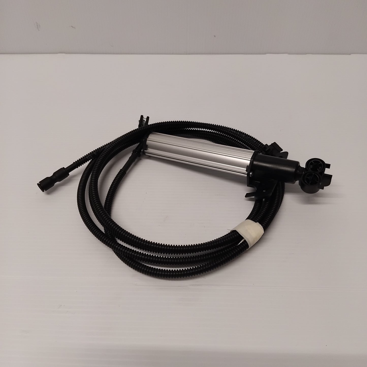 Genuine Left Headlamp Washer Jet - Peugeot RCZ | 1612920680