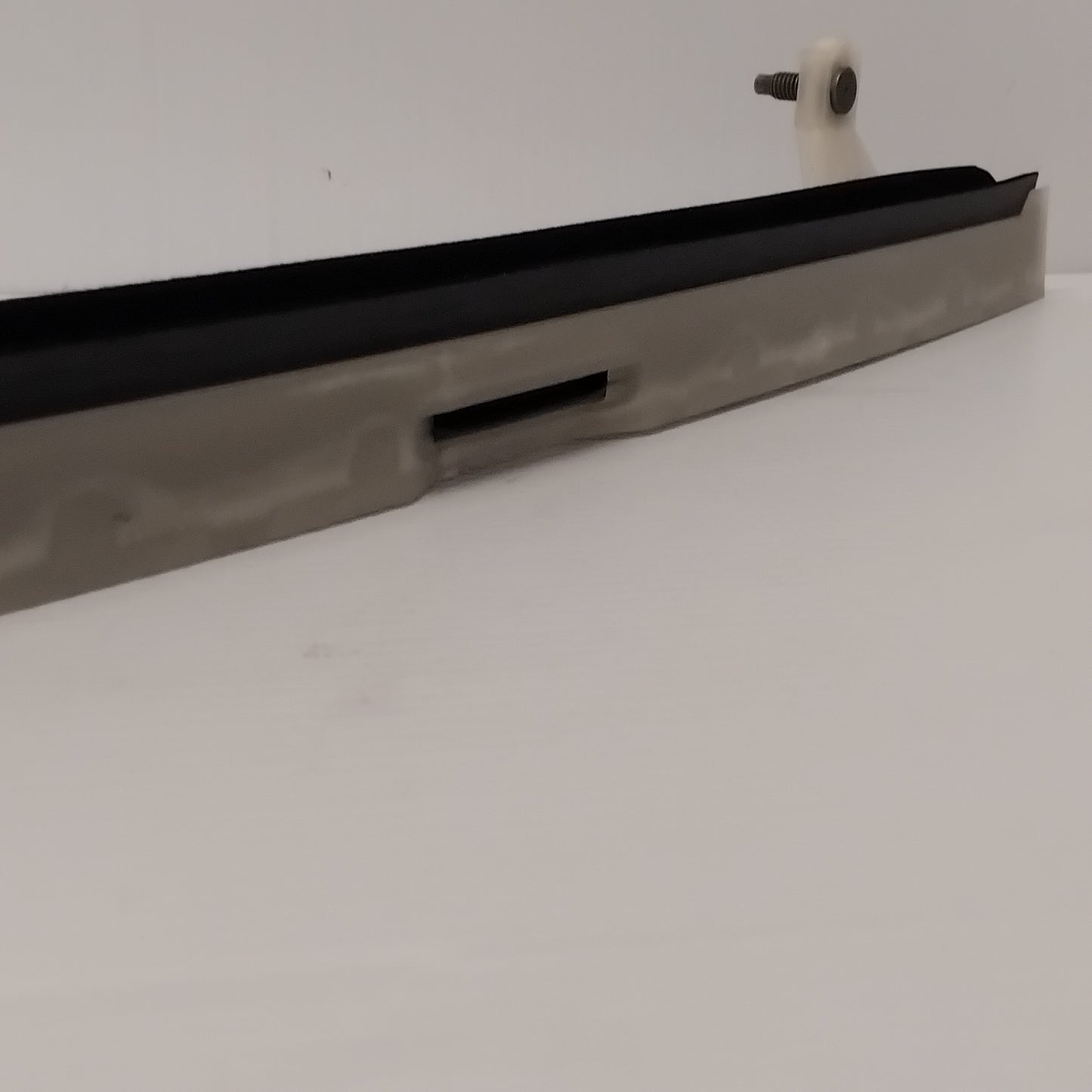 Genuine Front Left Door Window Guide - Citroen Dispatch / Peugeot 806 | 930375