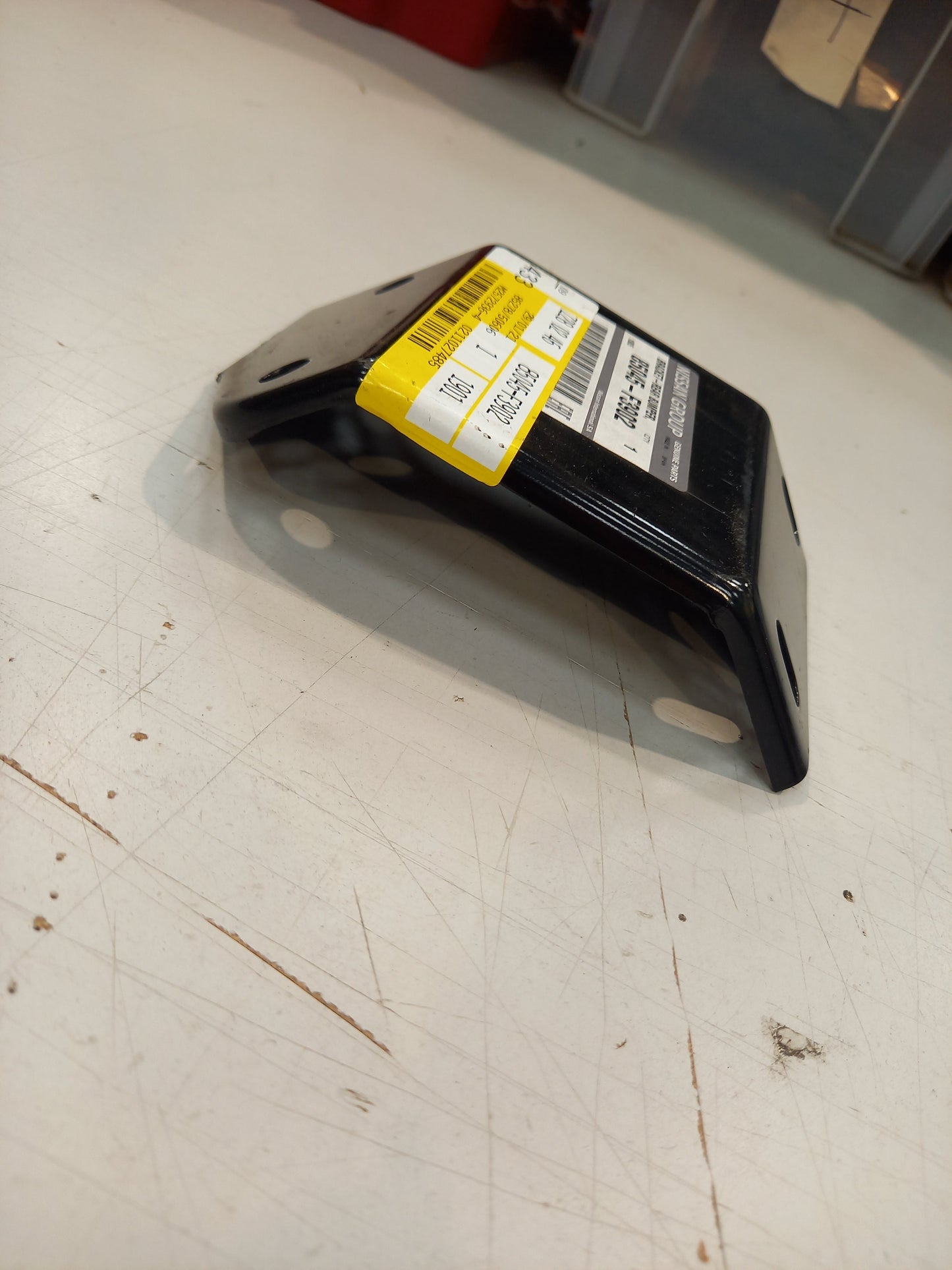 Genuine Nissan Bracket | 85045F3902