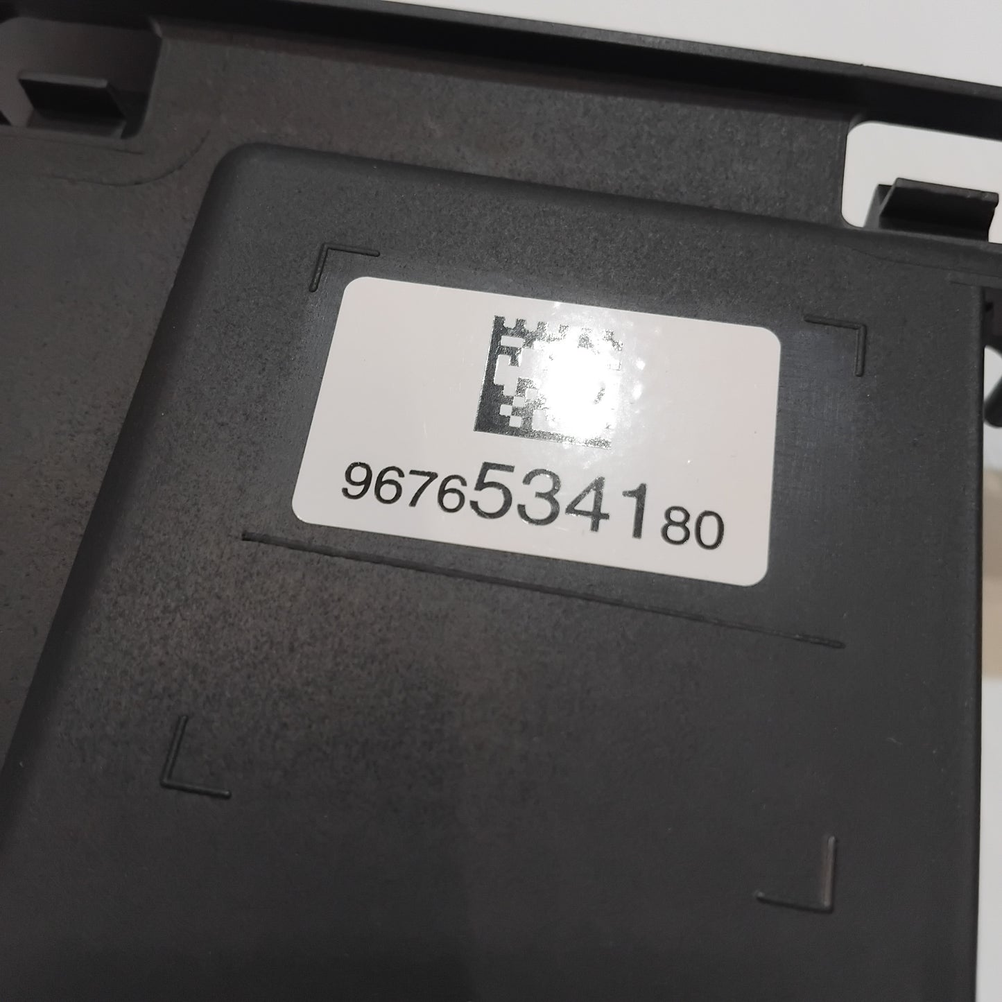 Genuine Front Frame Deflector Bracket - Citroen C3 1.4 Diesel | 9676534180