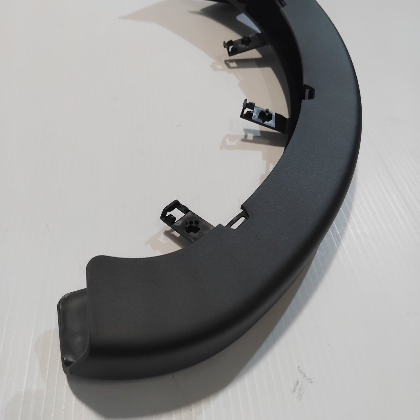 Genuine Left Tailgate Hinge Cover - Volvo S90 2018 | 31389609