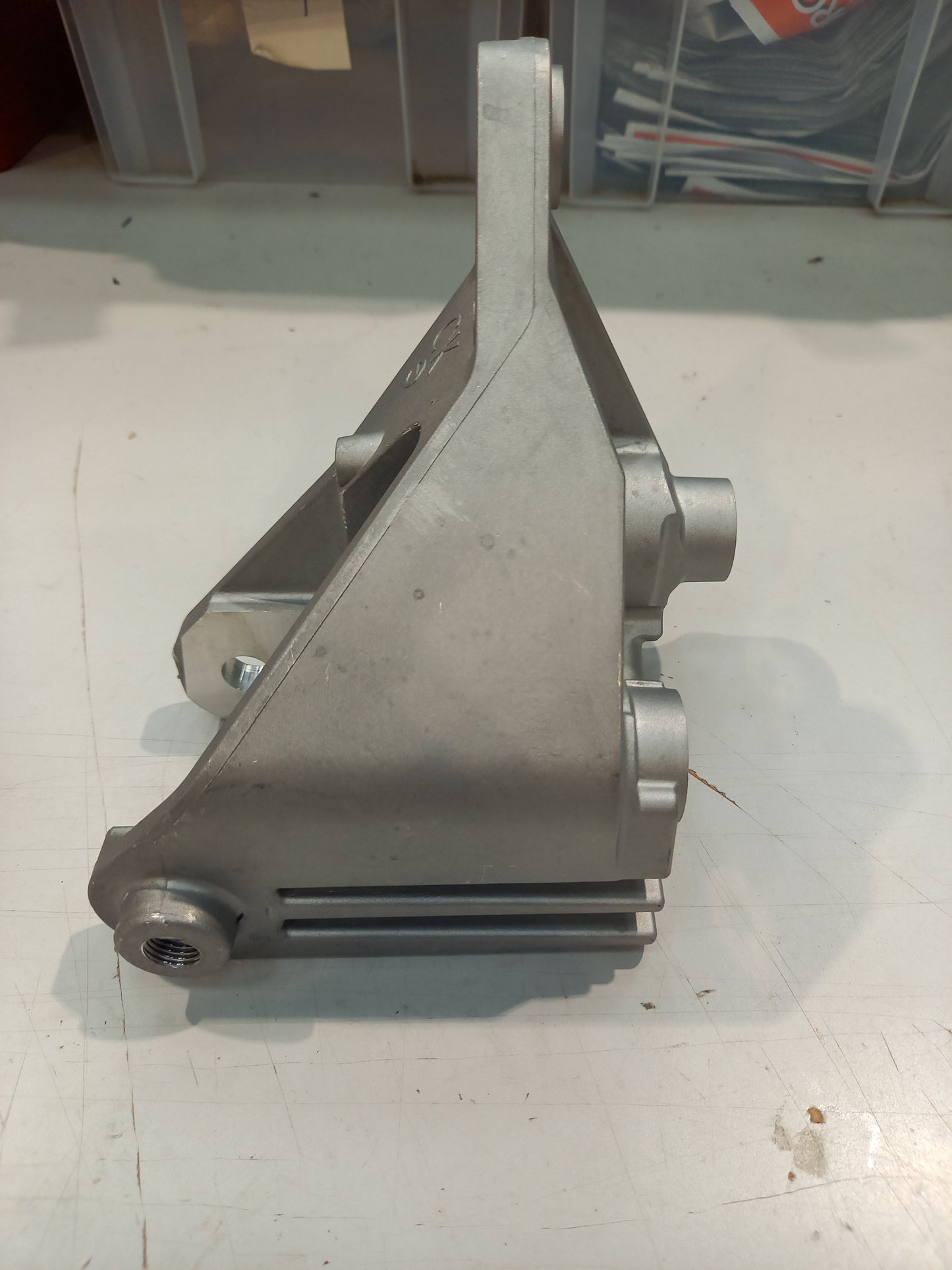 Genuine Nissan Bracket-Transmi | 113321KB0A