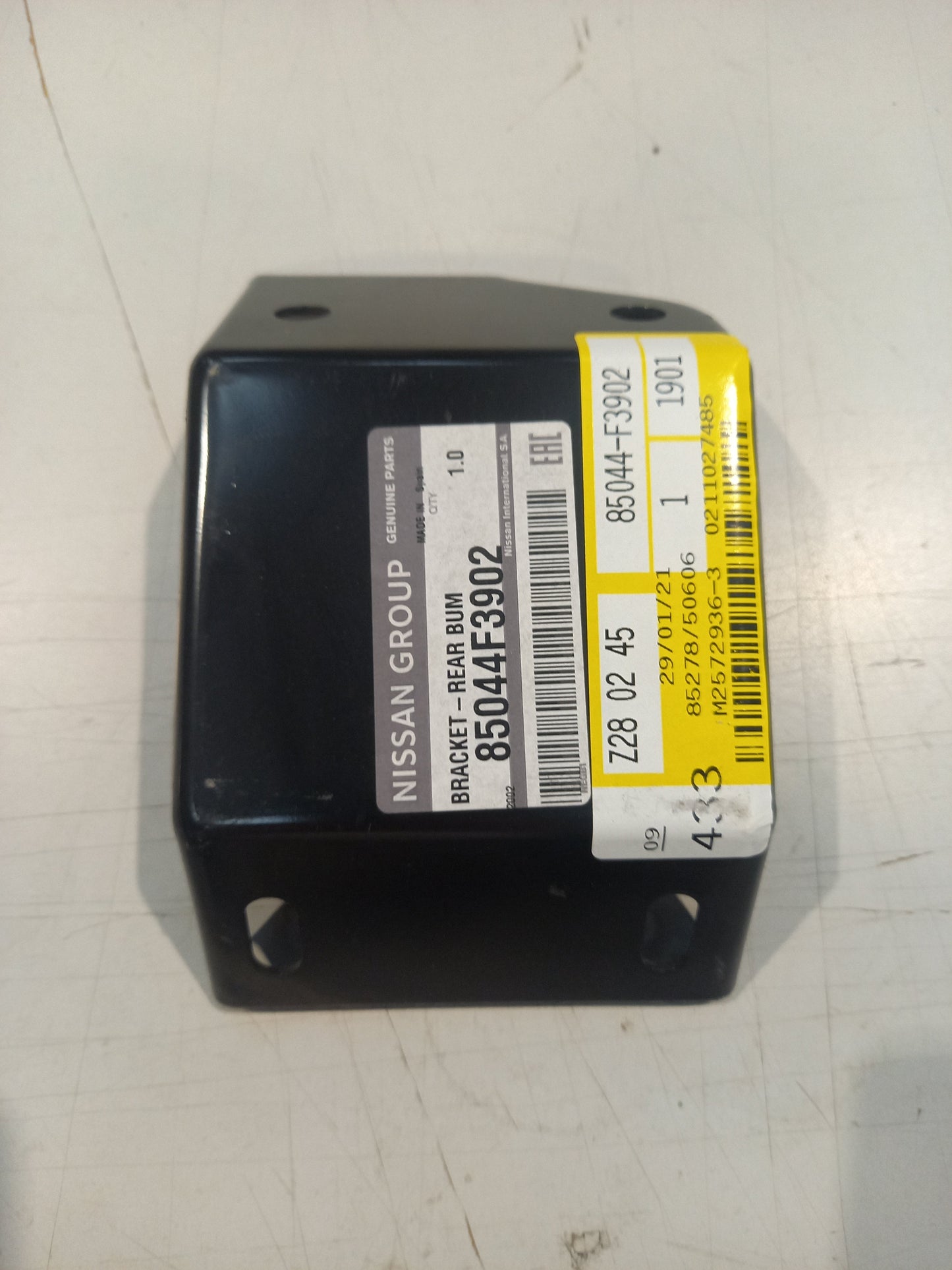 Genuine Nissan Bracket | 85044F3902
