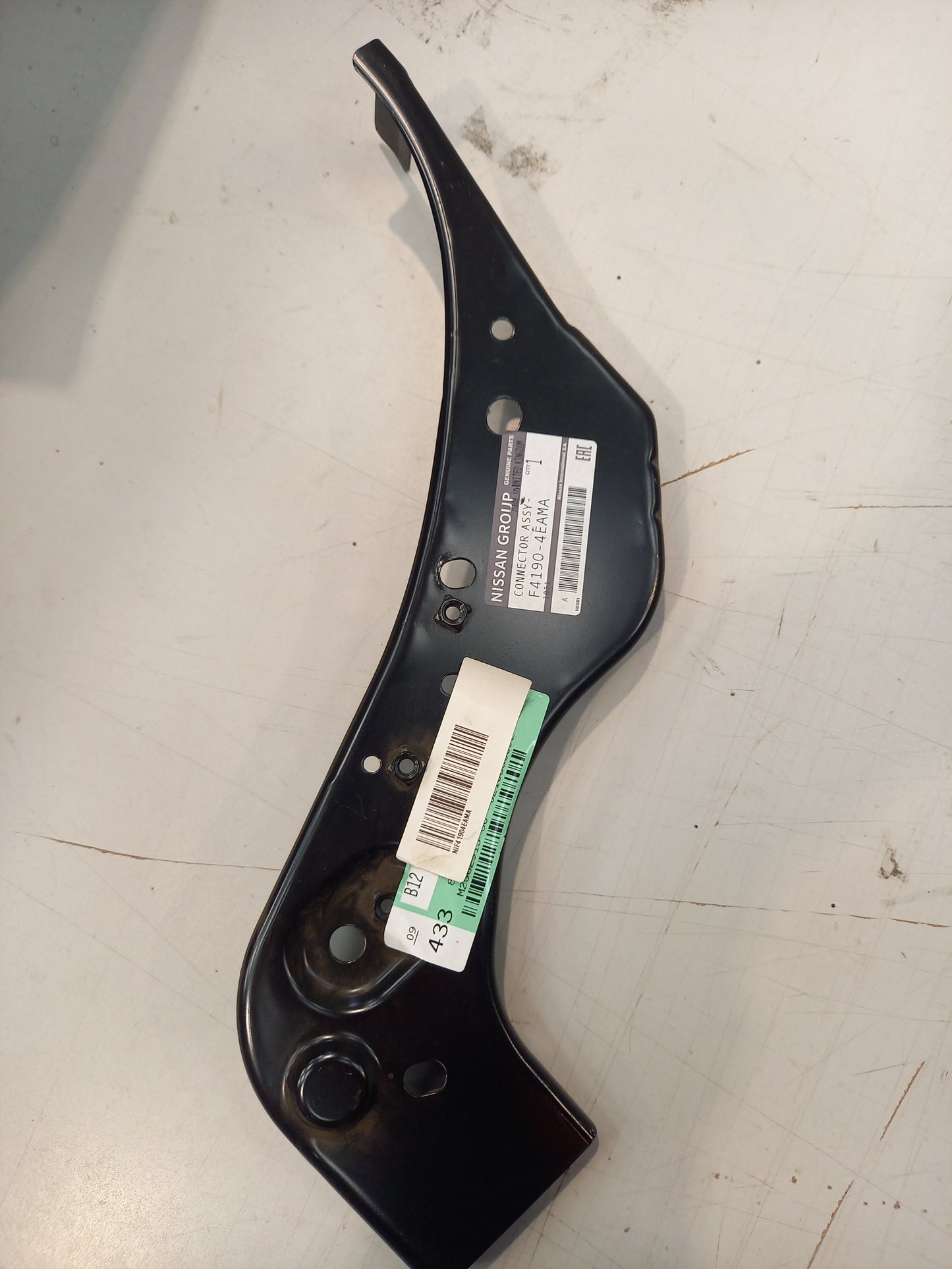 Genuine Nissan Connector Assy- | F41904EAMA