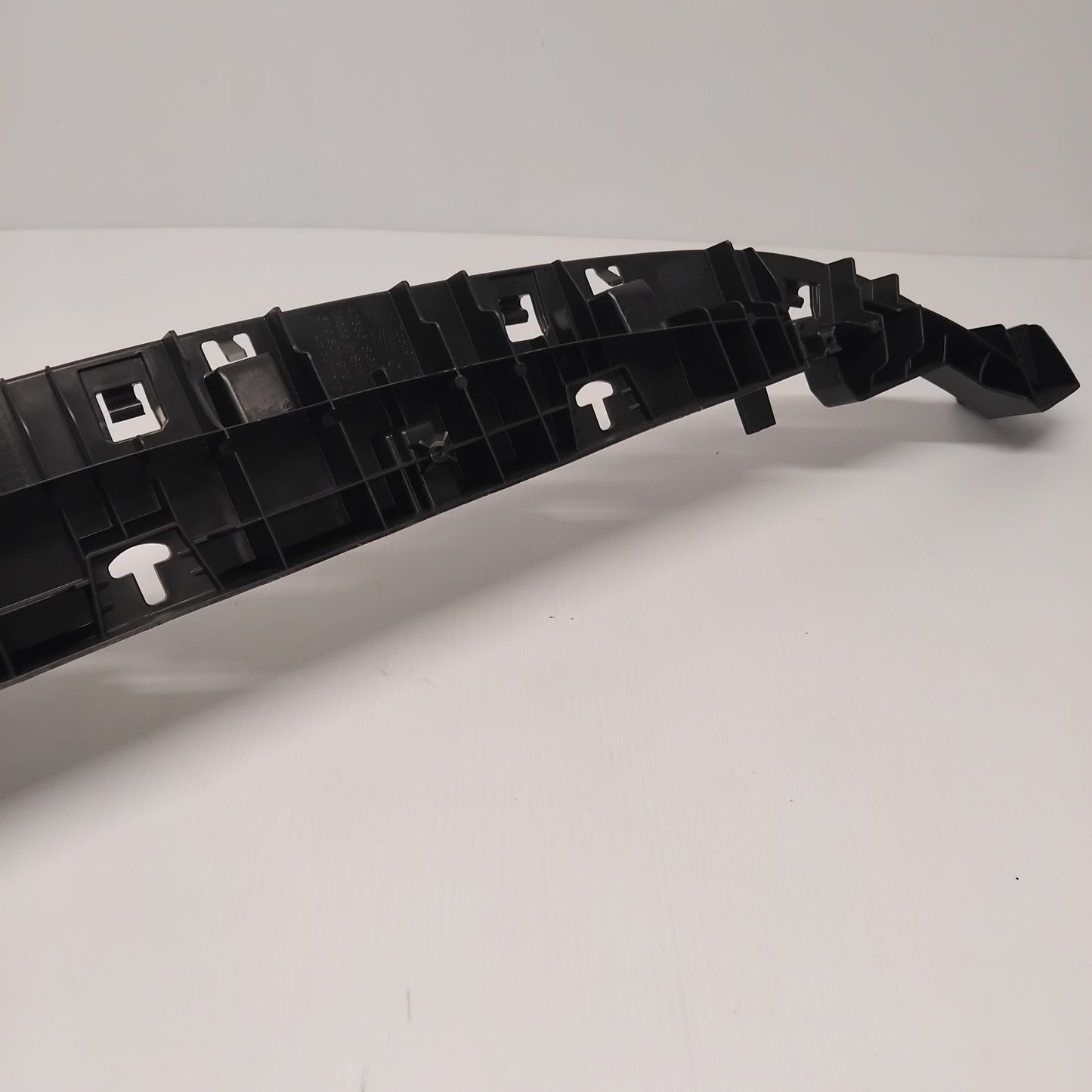 Genuine Seat Bracket | 6F9807929A