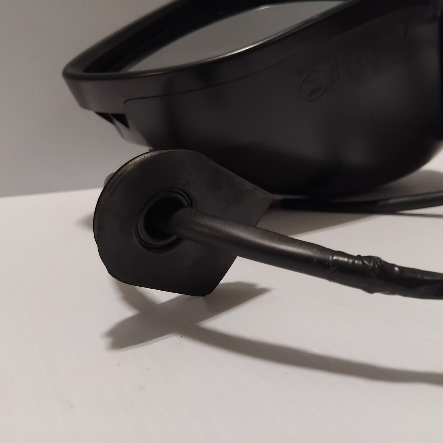 Genuine Peugeot Ext View Mirror | 8154AV