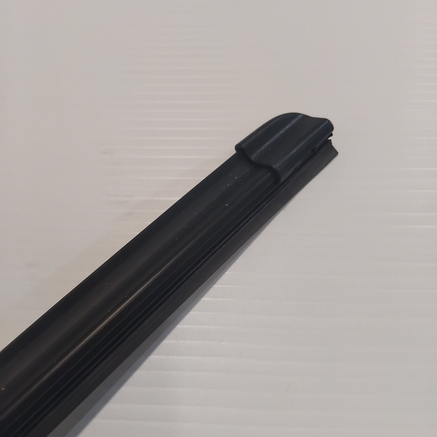 1x Genuine 24" Wiper Blade - Citroen C4 Cactus | 1611870780
