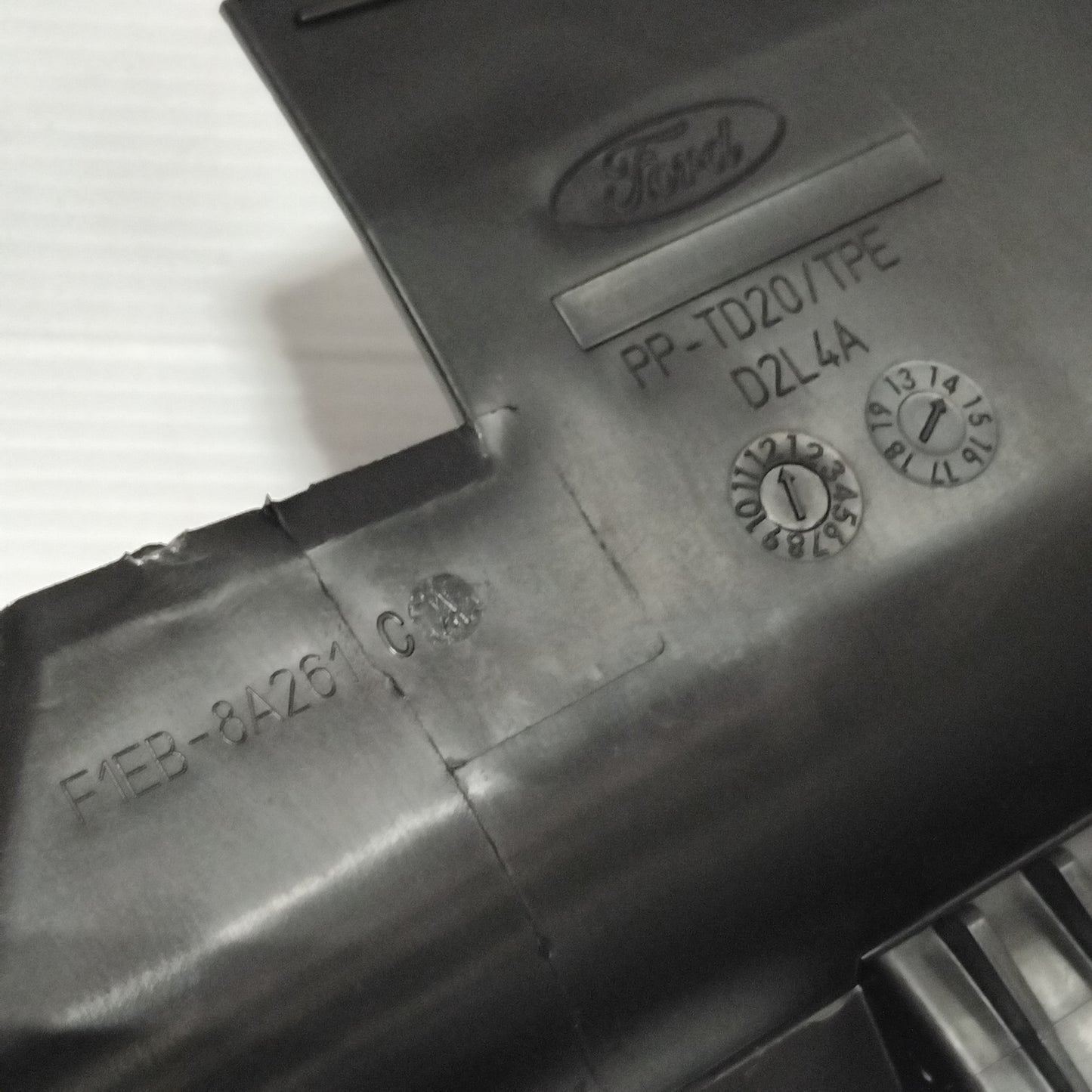 Genuine Ford Deflector - Air | 1865706
