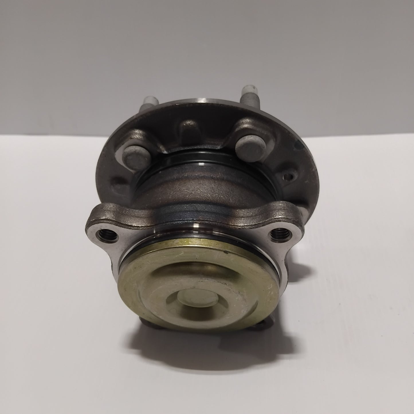 Genuine Vauxhall Hub | 13577406