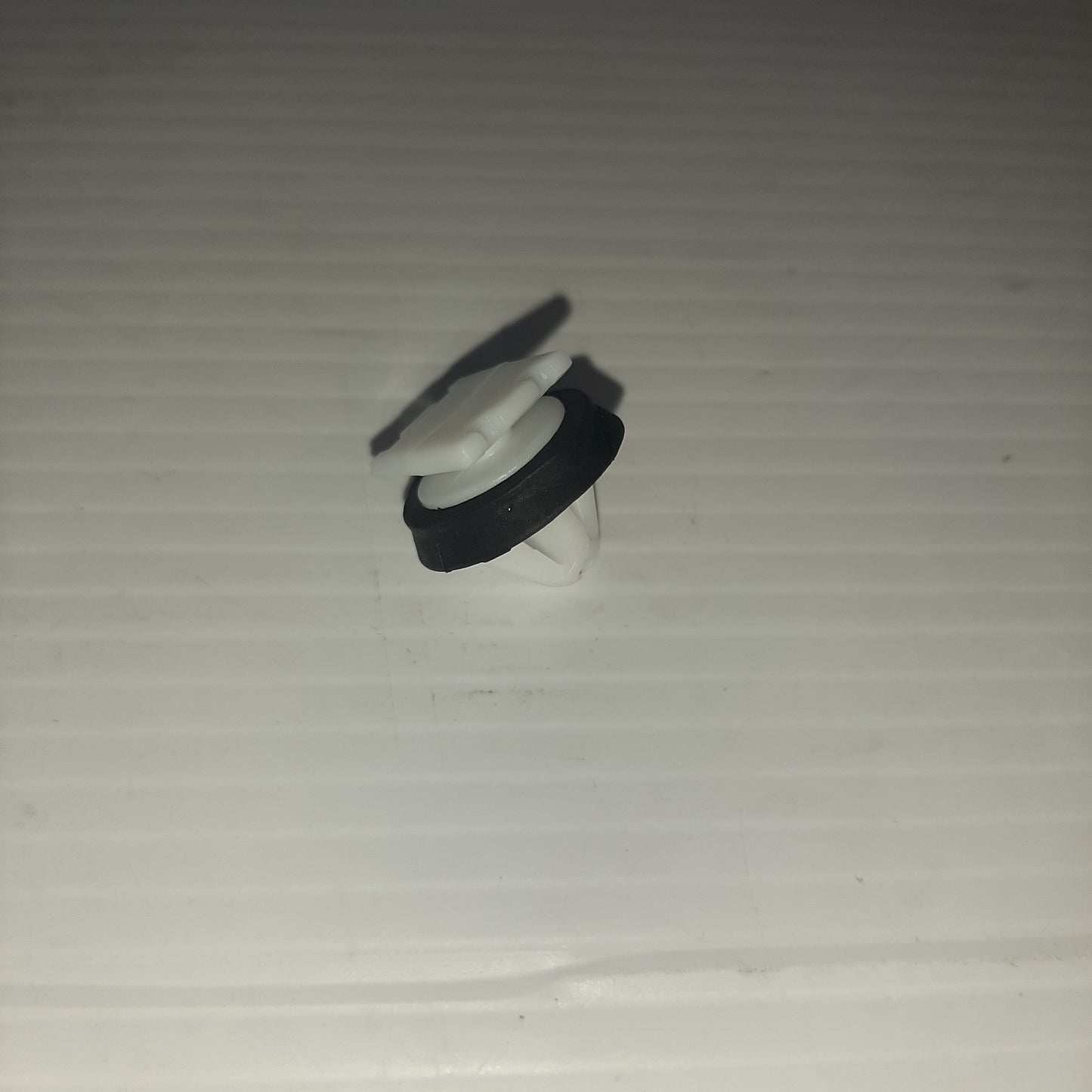 Genuine MG Clip-S/D Sill Mldg - (MG4) | 10888084