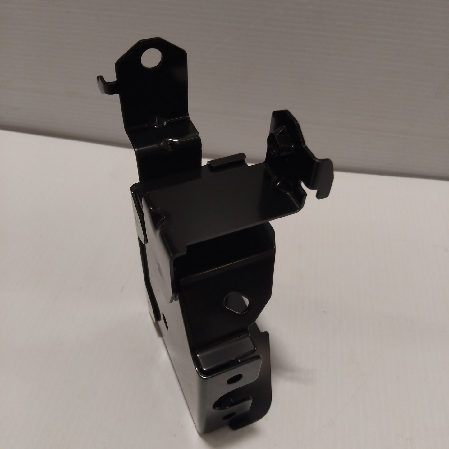 Genuine Mazda Bracket | GHR167SBY