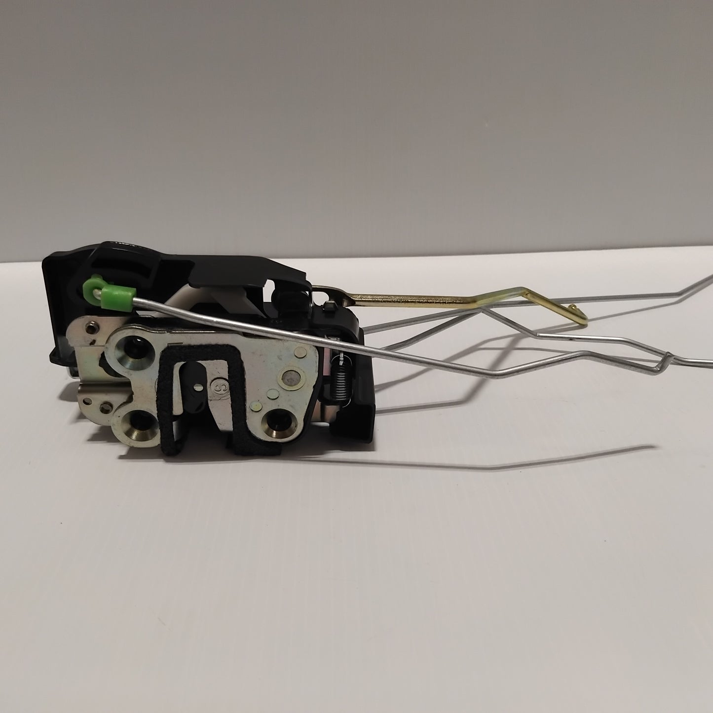 Genuine Kia Latch Assy | 8131007000EQ